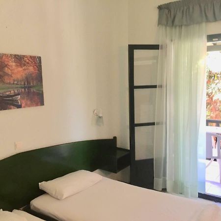 Nikos Apartments Афитос Екстериор снимка