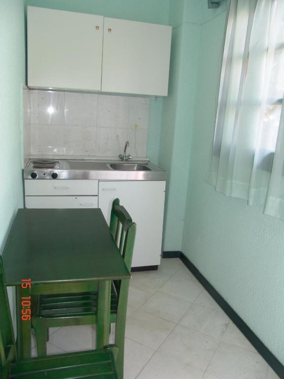 Nikos Apartments Афитос Стая снимка